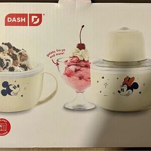 Disney Dash Mickey and Friends Ice Cream Maker